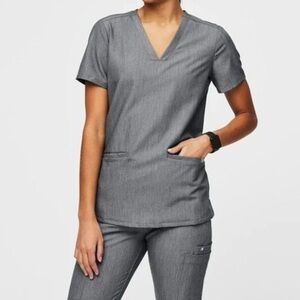 FIGS Casma Three-Pocket Scrub Top size small FW1100